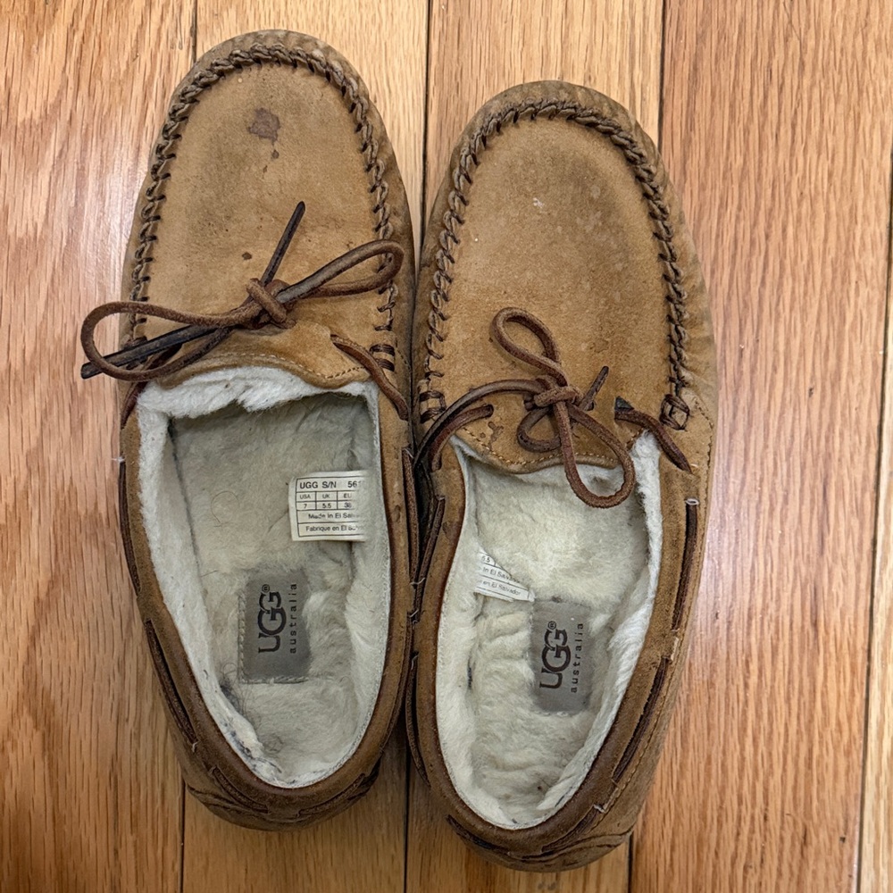 UGG DAKOTA CHESTNUT SHOES - WOMEN'S